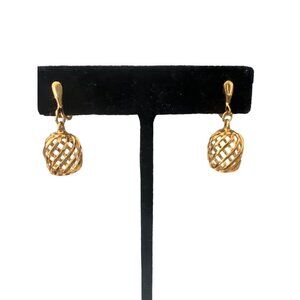 Crown Trifari Vintage Gold Tone Clip-on Earrings Dangle Basket Signed Classic